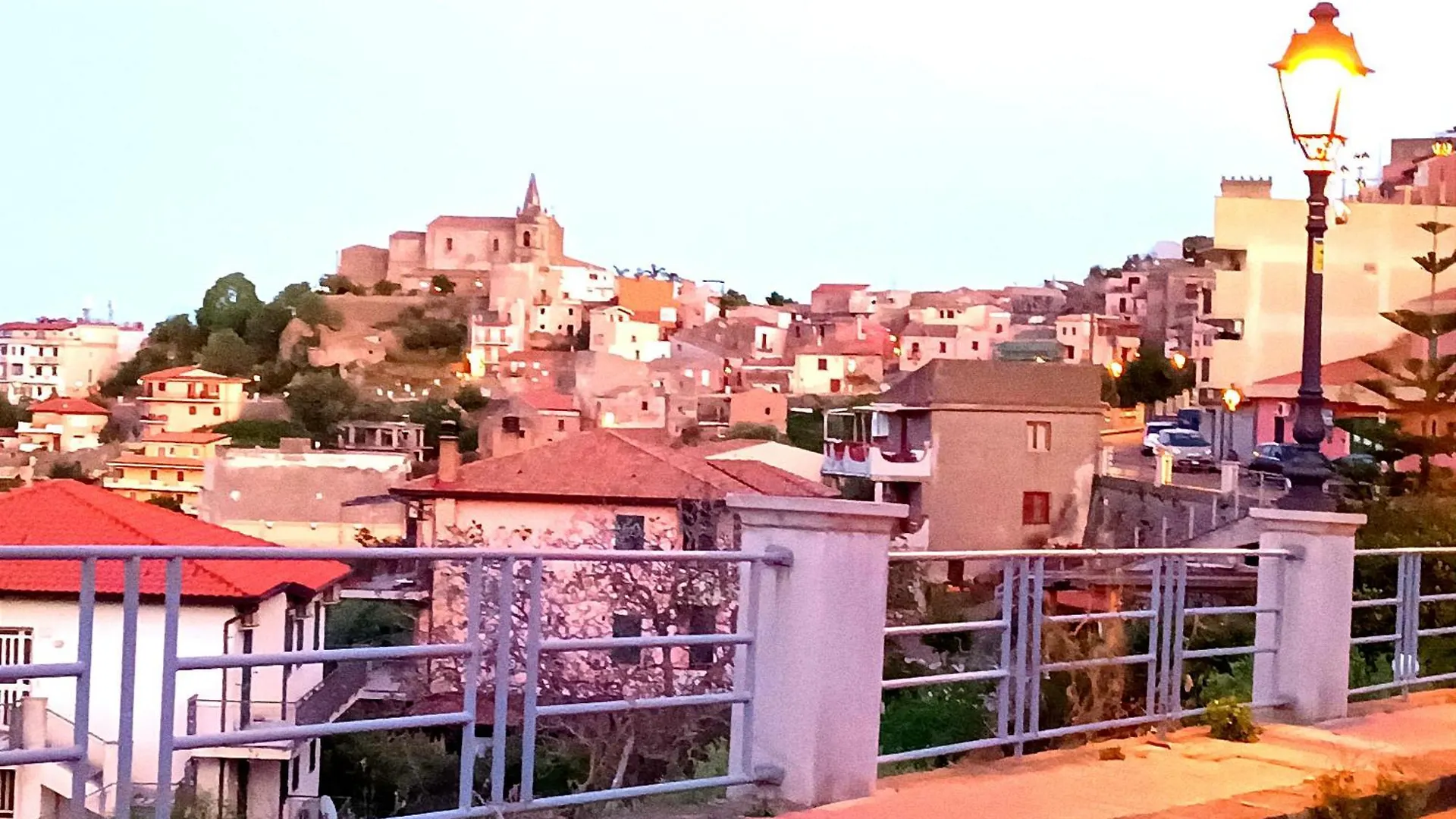 Casa Luca Lägenhet Forza dʼAgro Italien